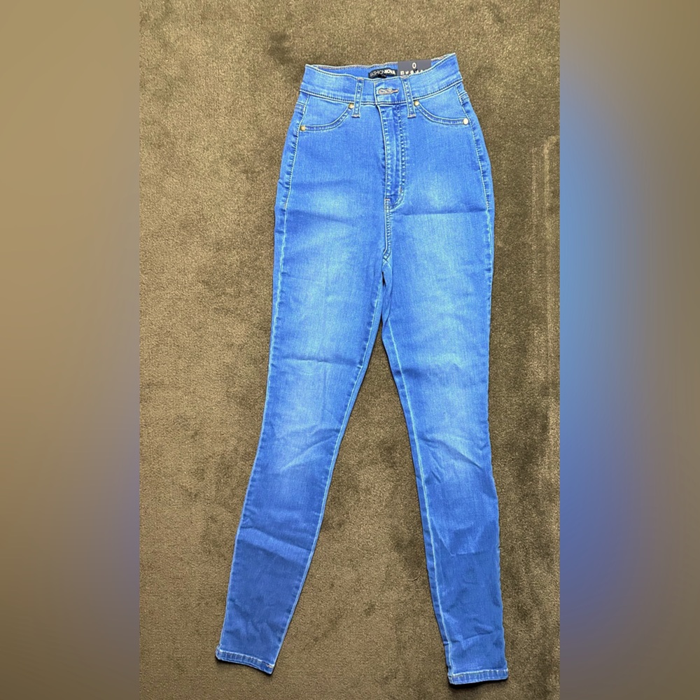 Precious Fit High-waist Jeans / New